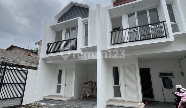 Rumah Baru 2 Lantai Termurah Hanya 900Jutaan di Jatiwaringin Rumah Baru 2 Lantai Termurah Hanya 900Jutaan di Jatiwaringin