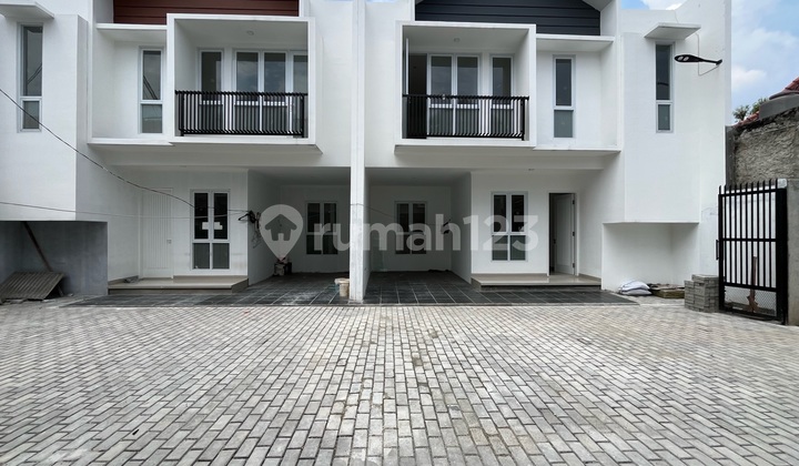 Rumah Baru Siap Huni Termurah Di Jatiwaringin Dekat Halim 2