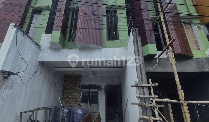 Rumah Baru 3 Lantai Termurah di Pusat Kota Matraman Jakarta Timur 2
