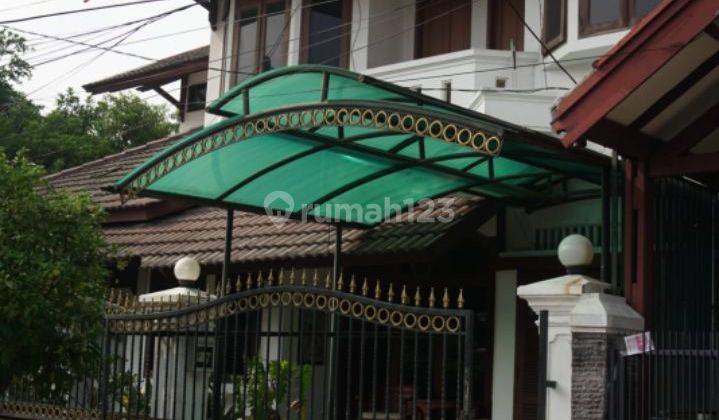 Rumah Mewah Tanah Besar Dalam Komplek Billymoon Pondok Kelapa 1