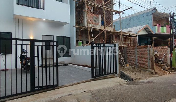 Rumah Baru2 Lantai Hanya 800Jutaan di Cijantung Jakarta Timur Rumah Baru2 Lantai Hanya 800Jutaan di Cijantung Jakarta Timur