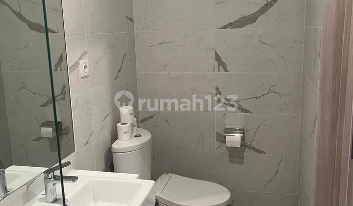 Strategic Apartment Near MRT and Toll Road Access 2