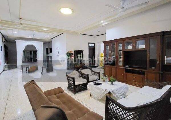 Di Jual Rumah di Pondok Indah Dengan Area Strategis 2