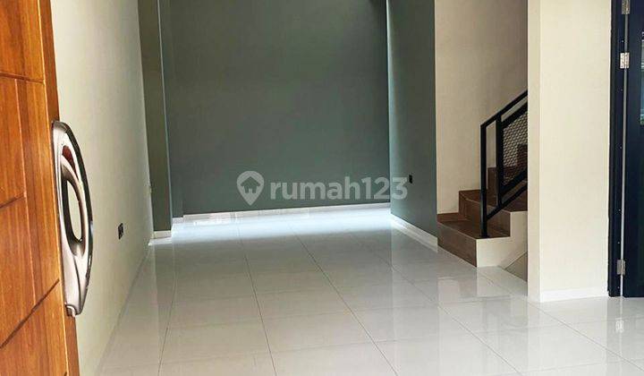 Dijual Rumah 3 Lantai Dg Rooftop di Cluster Samara Gading Serpong 2