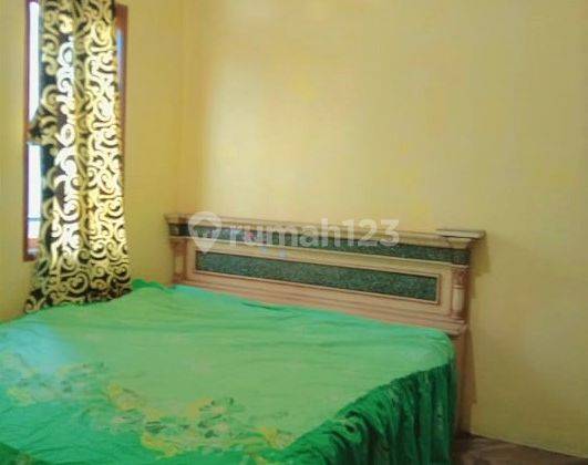 kamar tidur di jual rumah 2 lantai