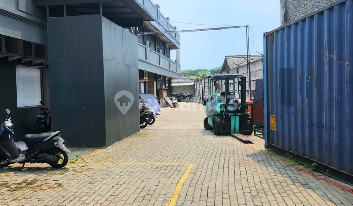 Warehouse at Jl Husein Sastranegara 20 Kalideres, West Jakarta, Close to Airport Access