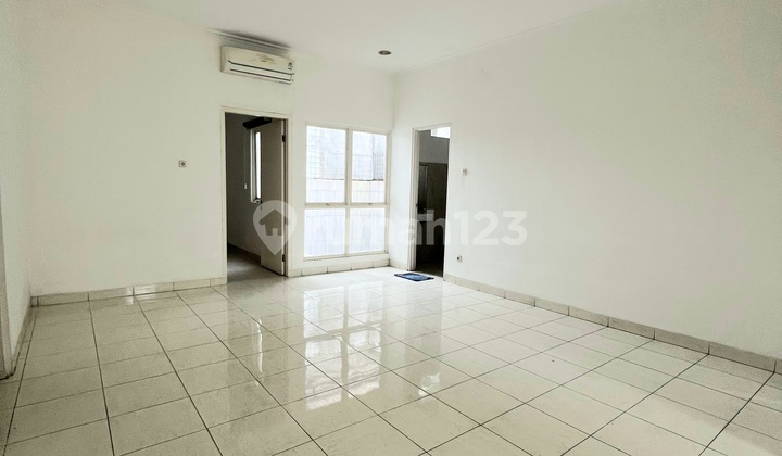 Rumah 2.5 Lantai di Perumahan Taman Kencana Jakarta Barat 1
