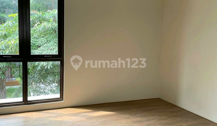 For Quick Sale: Neat, Ready-to-Occupy Precia Eminent House in BSD City. 2