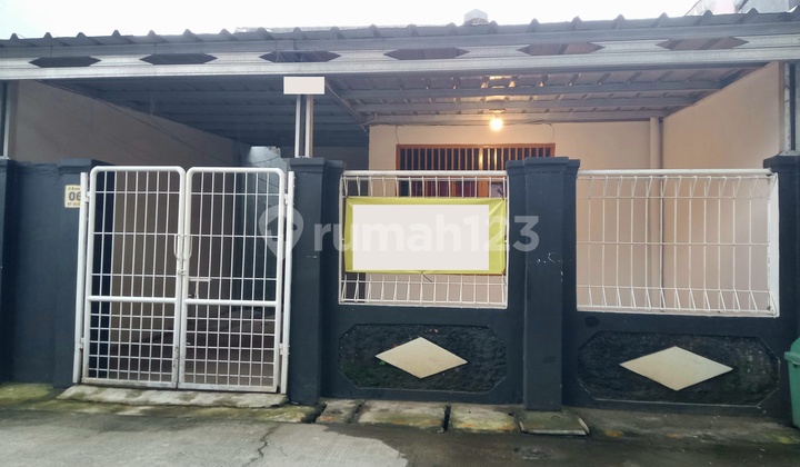 House In Kelapa Dua Gading Serpong Very Strategic In The City Center