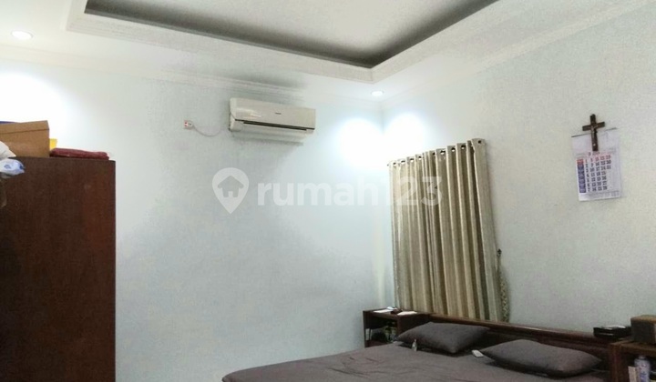 Pasar Minggu South Jakarta House, Neat, Good Condition, Close to Toll Access 2