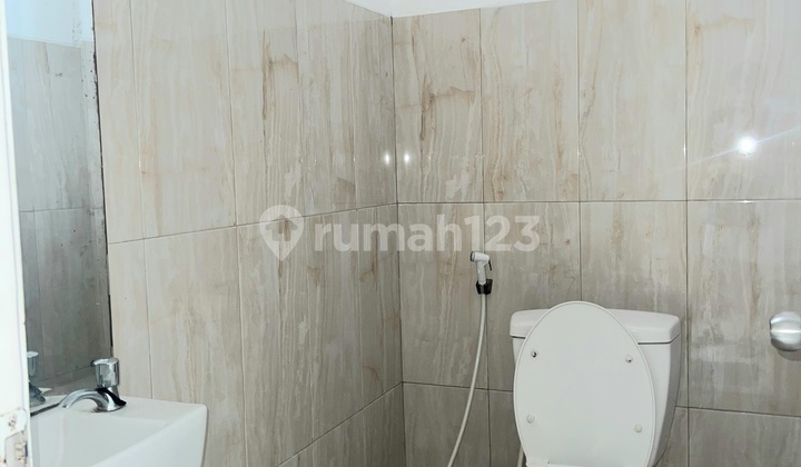 Rumah 2.5 Lantai di Perumahan Taman Kencana Jakarta Barat 2