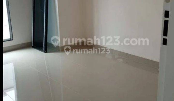 Rumah SHM 2 lantai di jalan lio jakarta timur 6