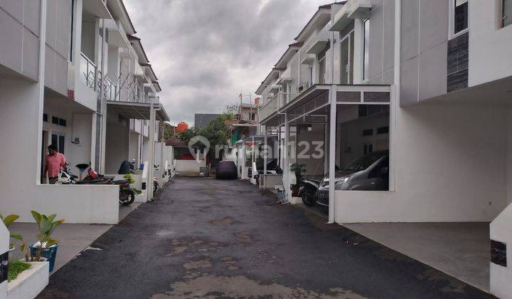 Rumah Murah 2 lantai Akses Mobil di pondok Labu dekat Tol Andara 7