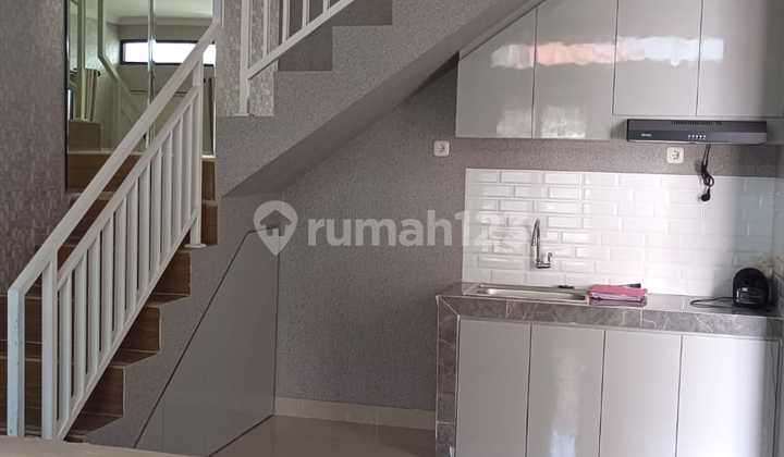 Rumah Murah 2 lantai Akses Mobil di pondok Labu dekat Tol Andara 12