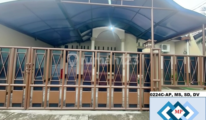 Rumah Siap Huni di Dalam Perumahan Taman Laguna 1