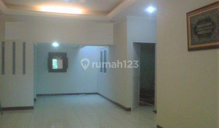 Rumah Siap Huni di Dalam Perumahan Taman Laguna 5
