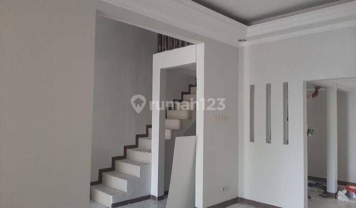 Rumah Siap Huni di Dalam Perumahan Taman Laguna 6