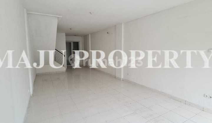 Nice Ready-to-Use Shop House in Kota Wisata 2