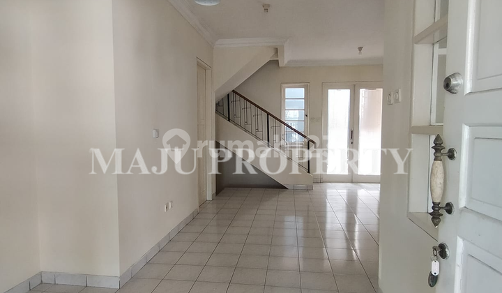 Nice Rental House Ready to Occupy in Legenda Wisata 2