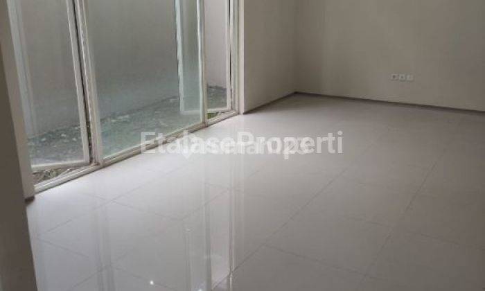 Dijual Rumah 2 Lt The Green lake Citraland 3
