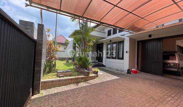 Disewakan Rumah Cantik Istana Dieng Luas Semi Furnished Malang 3
