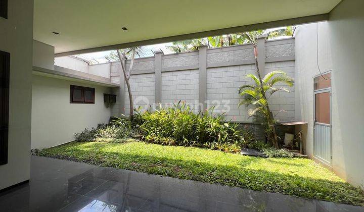 Disewakan Rumah Cantik Istana Dieng Luas Semi Furnished Malang 9
