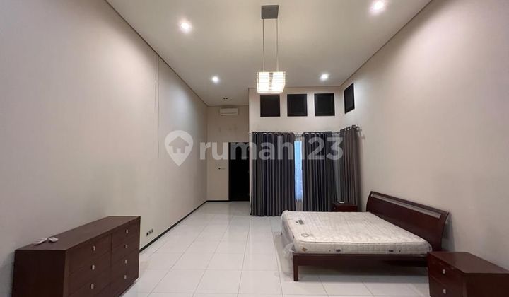 Disewakan Rumah Cantik Istana Dieng Luas Semi Furnished Malang 10