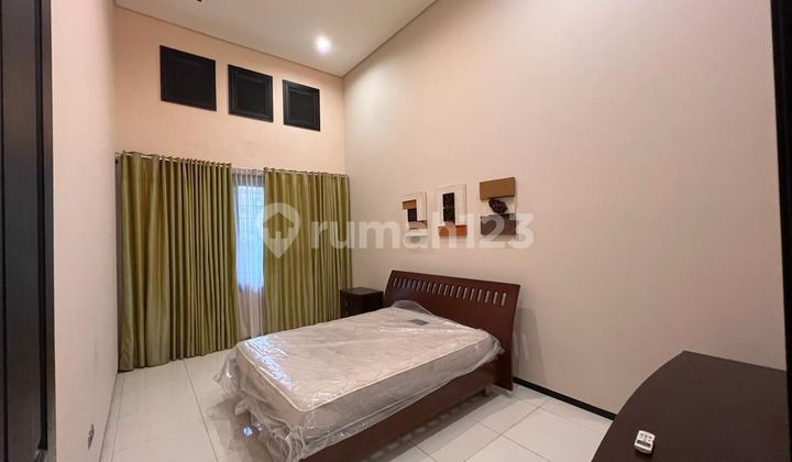 Disewakan Rumah Cantik Istana Dieng Luas Semi Furnished Malang 12