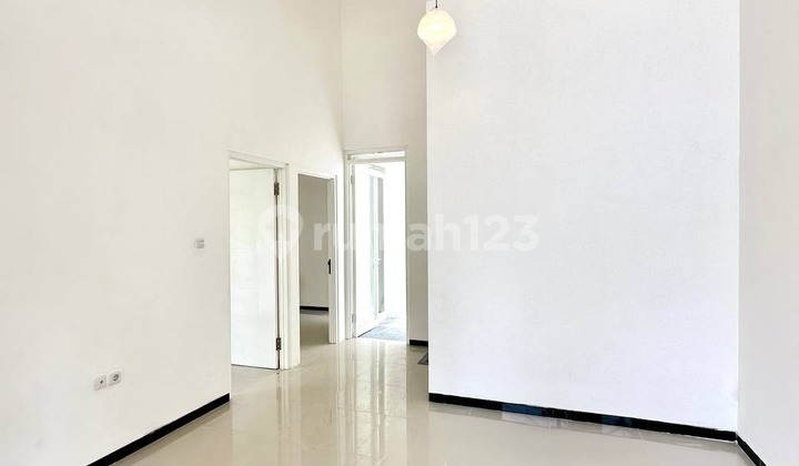 FOR SALE New Fresh Beautiful Minimalist House Comfortable Vibes Ready to Occupy Strategic Location in the City Center Near Business Center, Culinary Spots, and Leading Universities Brawijaya, Polinema, UIN in Merjosari, Malang City G312 FOR SALE New Fresh Beautiful Minimalist House Comfortable Vibes Ready to Occupy Strategic Location in the City Center Near Business Center, Culinary Spots, and Leading Universities Brawijaya, Polinema, UIN in Merjosari, Malang City G312