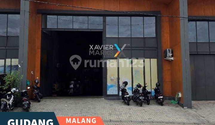 For Rent: Modern Warehouse in Excellent Condition, Ready to Occupy, 24-Hour CCTV, One Gate System, Strategic Location, Suitable for Office or Other Uses, Near Batu Tourist Direction and Toll Exit at Kl Biz Hub, Jalan Perusahaan Raya Karangploso, Malang City G784