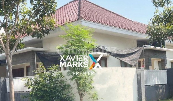 Dijual Rumah Hook Minimalis Terawat dan Ada Lebihan Tanah Samping Kusen Full Jati Asri Siap Huni Keamanan 24 Jam Dg One Gate System Dekat Pusat Kota Akses Mudah ke Berbagai Fasilitas Umum di Boulevard Graha Kencana Blimbing Malang Kota H007