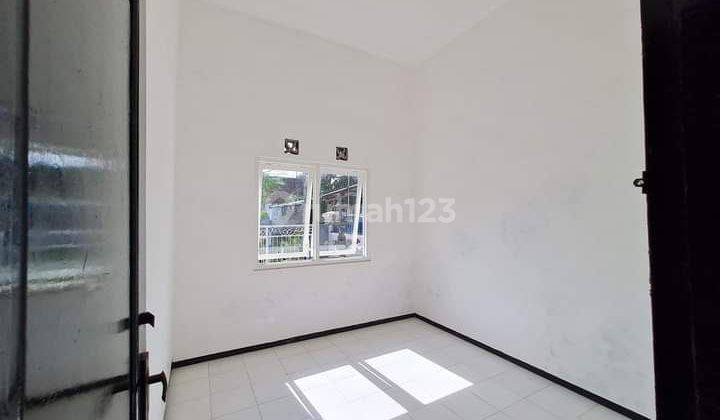 DIJUAL Rumah Cantik Bersih di Graha Saptoraya, Pakis (A490) 3
