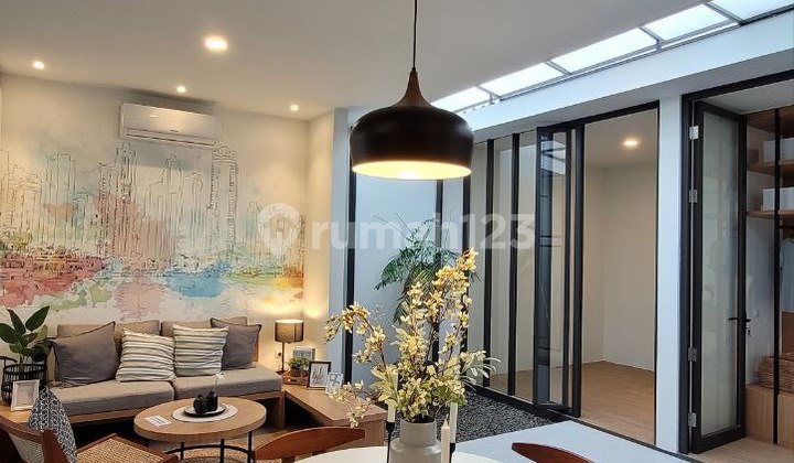 DIJUAL Rumah Super Nyaman Dan Super Cantik Grianan Agung (A576)  16