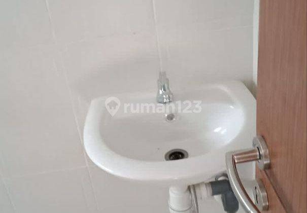 DIJUAL Gress Rumah Cantik 2lt di Pisang Agung, Malang (A581)  4