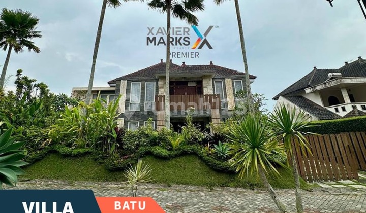 Dijual Villa Modern Tropis 2Lt dan Full Furnish Ada Kolam Renang Pribadi Ada Taman Siap Huni Lingkungan Tenang Nyaman View Pegunungan Udara Sejuk Lokasi Strategis Banyak Wisata Batu dan Akses Mudah Dijangkau di Kusuma Estate Batu H378 Dijual Villa Modern Tropis 2Lt dan Full Furnish Ada Kolam Renang Pribadi Ada Taman Siap Huni Lingkungan Tenang Nyaman View Pegunungan Udara Sejuk Lokasi Strategis Banyak Wisata Batu dan Akses Mudah Dijangkau di Kusuma Estate Batu H378