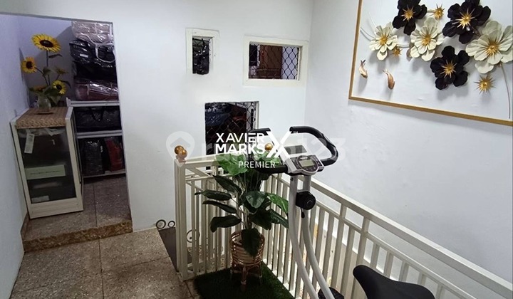 FOR SALE Beautiful Modern House Fully Furnished Very Clean and Well-Maintained Condition Ready to Occupancy Comfortable Environment Strategic Location Near Airport and Toll Exit Easy Access to Binus University in Pakis Malang City G725