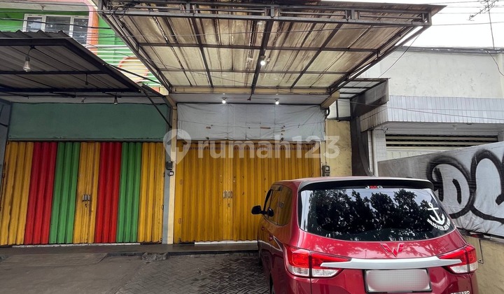 For Sale: Well-Maintained 2-Storey Shop House in Good and Clean Condition, with Spacious Parking Area, Ready to Use, Strategic Location at the Start of the Main Road, One Step to Soepraoen Hospital, and Easy Access to BCA and Bima Sakti on Jalan S Supriadi, Malang City H886 1