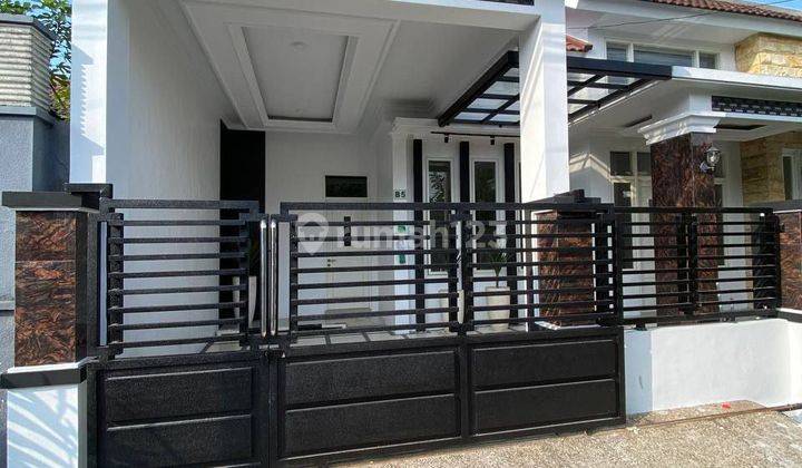 Dijual Rumah Mewah 2LT Dan Nyaman Di Daerah Malang Kota D113 1