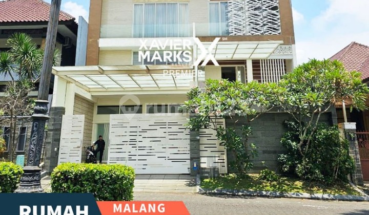DIJUAL Rumah Mewah dan Modern dg Rooftop LT 3 Daerah Tidar  E595 1