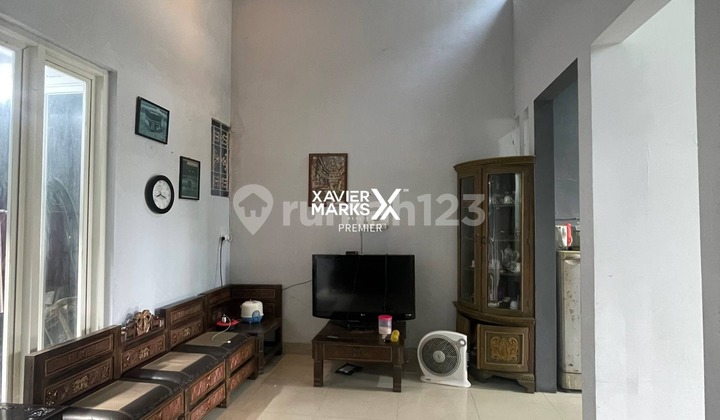 For Sale Beautiful Minimalist House, Well-Maintained Condition, Parking Area Available, Move-In Ready, Secure Neighborhood with One Gate System, Boulevard Road Access, Close to Toll Access, Madyopuro, Just a Step Away from UM Campus 2 in Cemorokandang, Kedungkandang, Malang City, H488 2