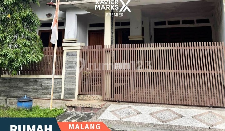 Dijual Rumah Minimalis Tengah Kota Kondisi Terawat Bersih Ada Fasilitas Gudang Siap Huni Lingkungan Aman Dg One Gate System Lokasi Strategis Dekat Raya Suhat Akses Mudah ke Kampus Brawijaya dan Unisma di Saxophone Soekarno Hatta Malang Kota H101