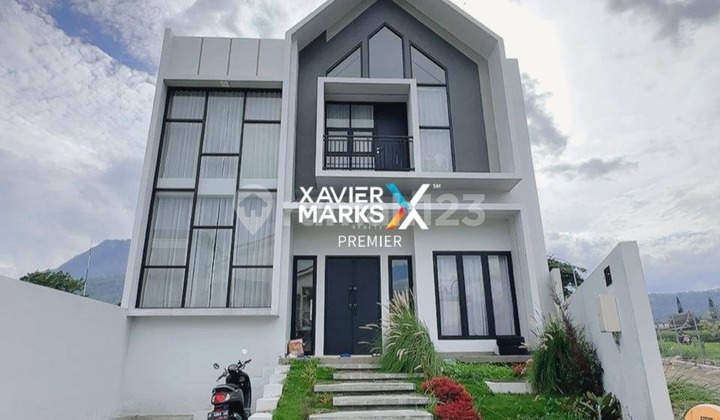 Dijual Rumah Mewah Full Furnish Berkonsep Villa Ada Halaman Belakang Dg Smart Light System Siap Huni Pemandangan Cantik Akses Dekat Pusat Kota Batu dan Fasilitas Perumahan Lengkap di Perumahan Batu Panorama Batu Malang H406 Dijual Rumah Mewah Full Furnish Berkonsep Villa Ada Halaman Belakang Dg Smart Light System Siap Huni Pemandangan Cantik Akses Dekat Pusat Kota Batu dan Fasilitas Perumahan Lengkap di Perumahan Batu Panorama Batu Malang H406