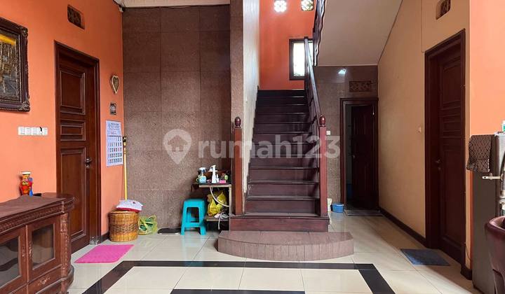 Dijual Rumah Hook Tengah Kota Kondisi Terawat Dg Fasilitas Indihome Ready Ada Kolam Ikan dan Area Jemur Siap Huni Lingkungan Aman Lokasi Strategis Dekat Pusat Kota dan Dekat Fasilitas Umum Lain di Malang Kota H545 2