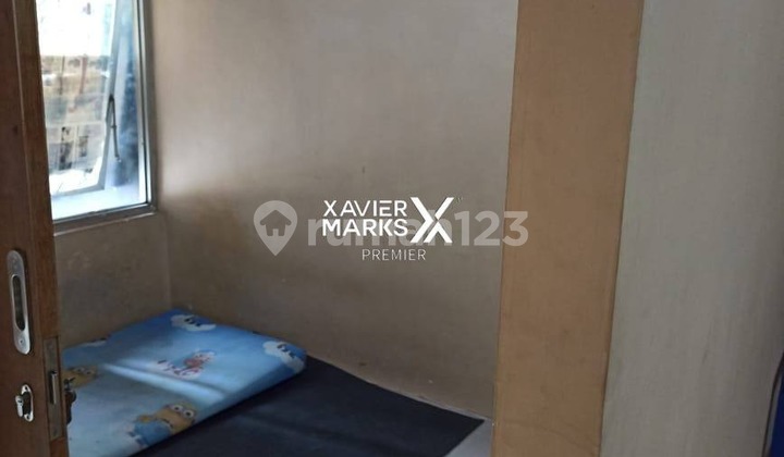 For Sale: 2-Story Shop House in City Center, Good Condition, Well-Maintained, Move-In Ready, Wide Road Frontage, Located on Main Road Kalpataru, Suitable for Business, Near Brawijaya University and Commercial Area on Jalan Raya Kalpataru, Malang City H929 2