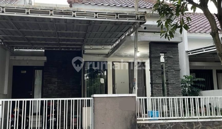 Dijual Rumah Minimalis Terawat Kondisi Bagus Bersih Siap Huni Keamanan 24 Jam Dg One Gate System Lokasi Strategis Dekat Pusat Kuliner dan Kampus Akses Mudah ke Berbagai Fasilitas Umum Lain di Greenland Malang Kota H380