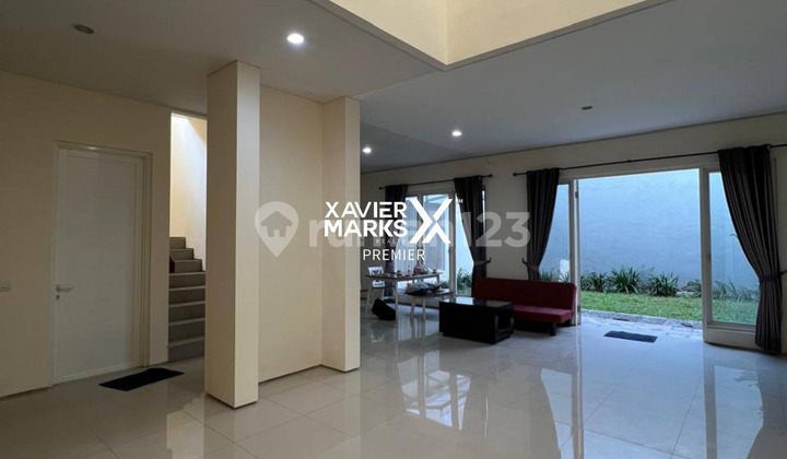 Dijual Rumah Modern 2Lt Include Furnish Ada Taman Belakang Luas Area Parkir Luas Siap Huni Lingkungan Aman Lokasi Sangat Strategis Dekat Ub Dieng dan Unmer Malang Akses Mudah ke Cyber Mall dan Mcp Dieng Kota Malang H607 2