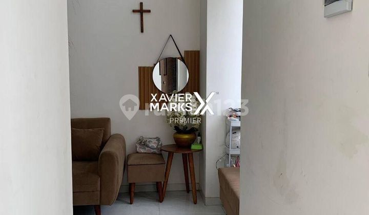 For Sale Beautiful Modern House Ready to Occupy 24-Hour Security One Gate System Complete Facilities Strategic Location with Easy Access to Various Public Facilities in Greenland Tidar Malang City G316