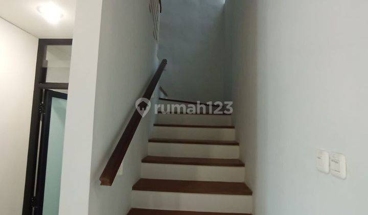 DIJUAL Rumah Semi Furnish dan Cantik Daerah Malang Kota D887 2