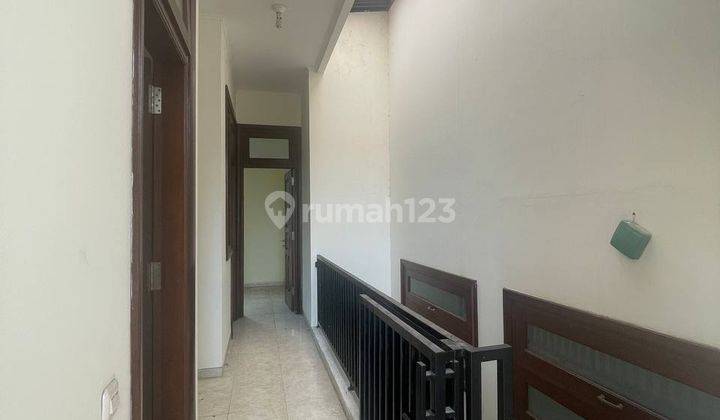 Dijual Rumah Hook Cantik Dan Mewah Daerah Malang Kota D080 2