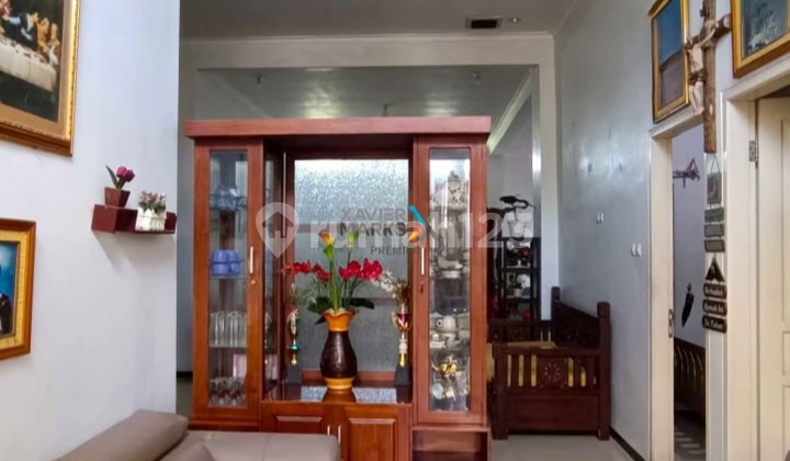 Dijual Rumah Klasik 2Lt Semi Furnish Kondisi Terawat Siap Huni Lingkungan Tenang Asri Tidak Bising Lokasi Strategis Dekat Rs Soepraoen dan Sarana Pendidikan Akses Mudah ke Jalan Raya Utama Jl S Riadi di Janti Malang Kota H552 2